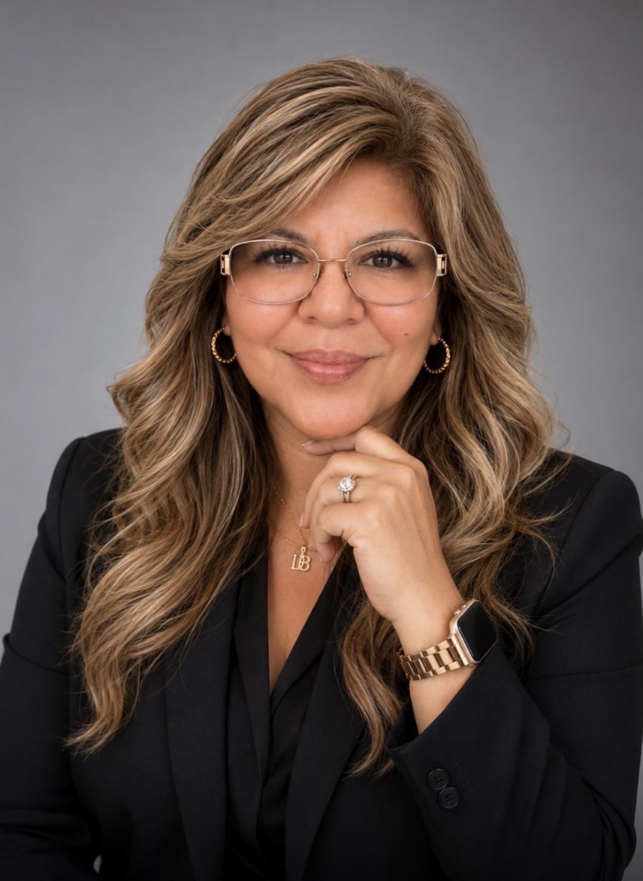 Retrato profesional de Dolly Beatriz